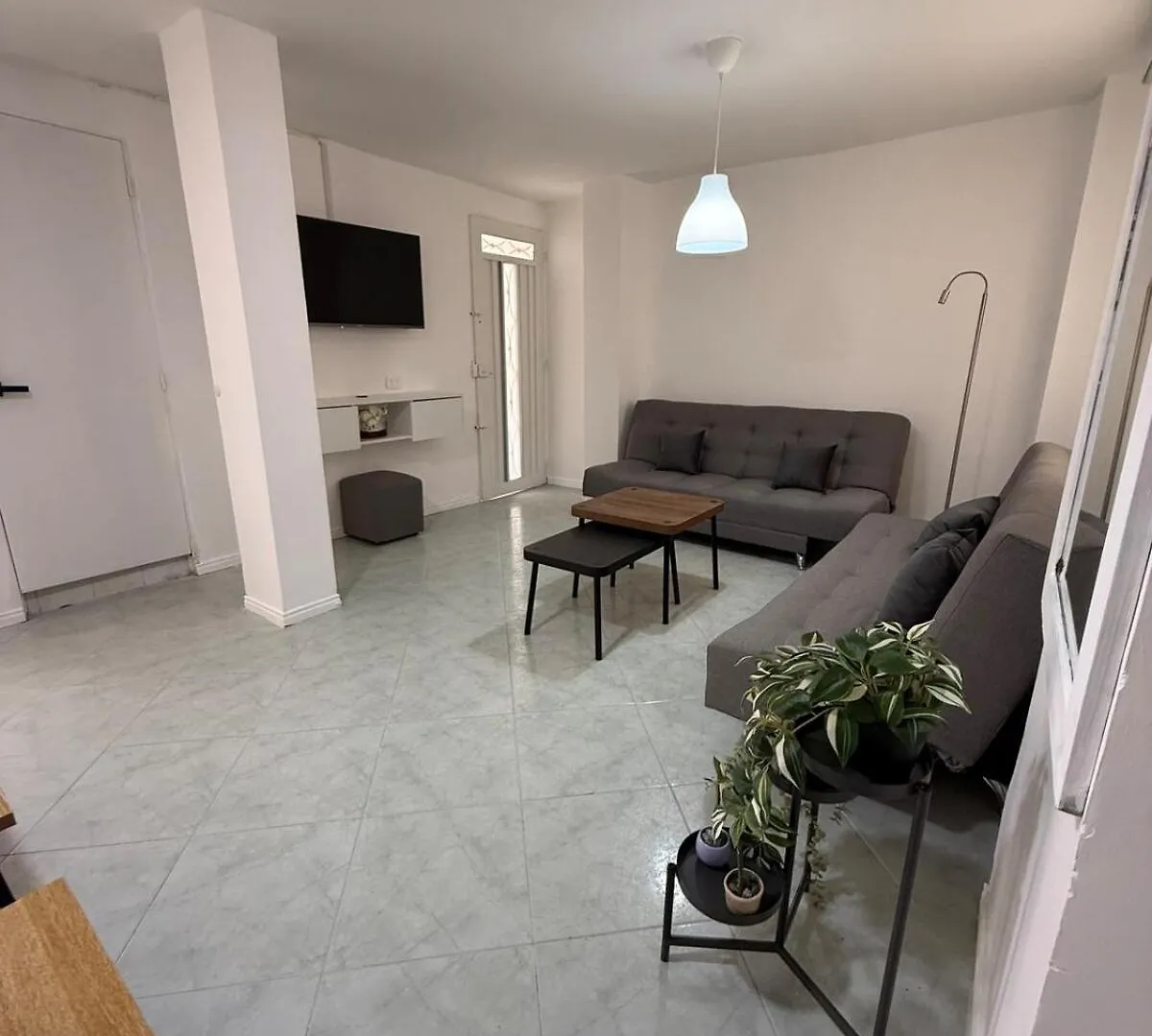 Family Laureles-Estadio 201 Medellin Apartment